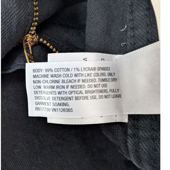 Women's High-Rise Sailor Wide Leg Jeans - Universal Thread - Black Size 8 - Picture 5 of 6